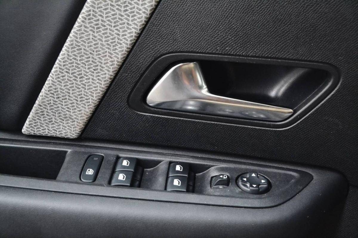 citroen-c4-2024-gasolina-1199cc