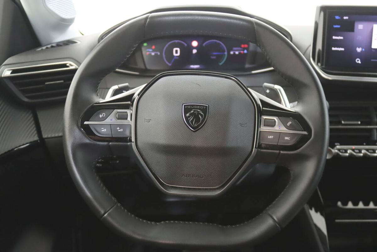 peugeot-208-2025-hibrido-a-gasolina-1199cc