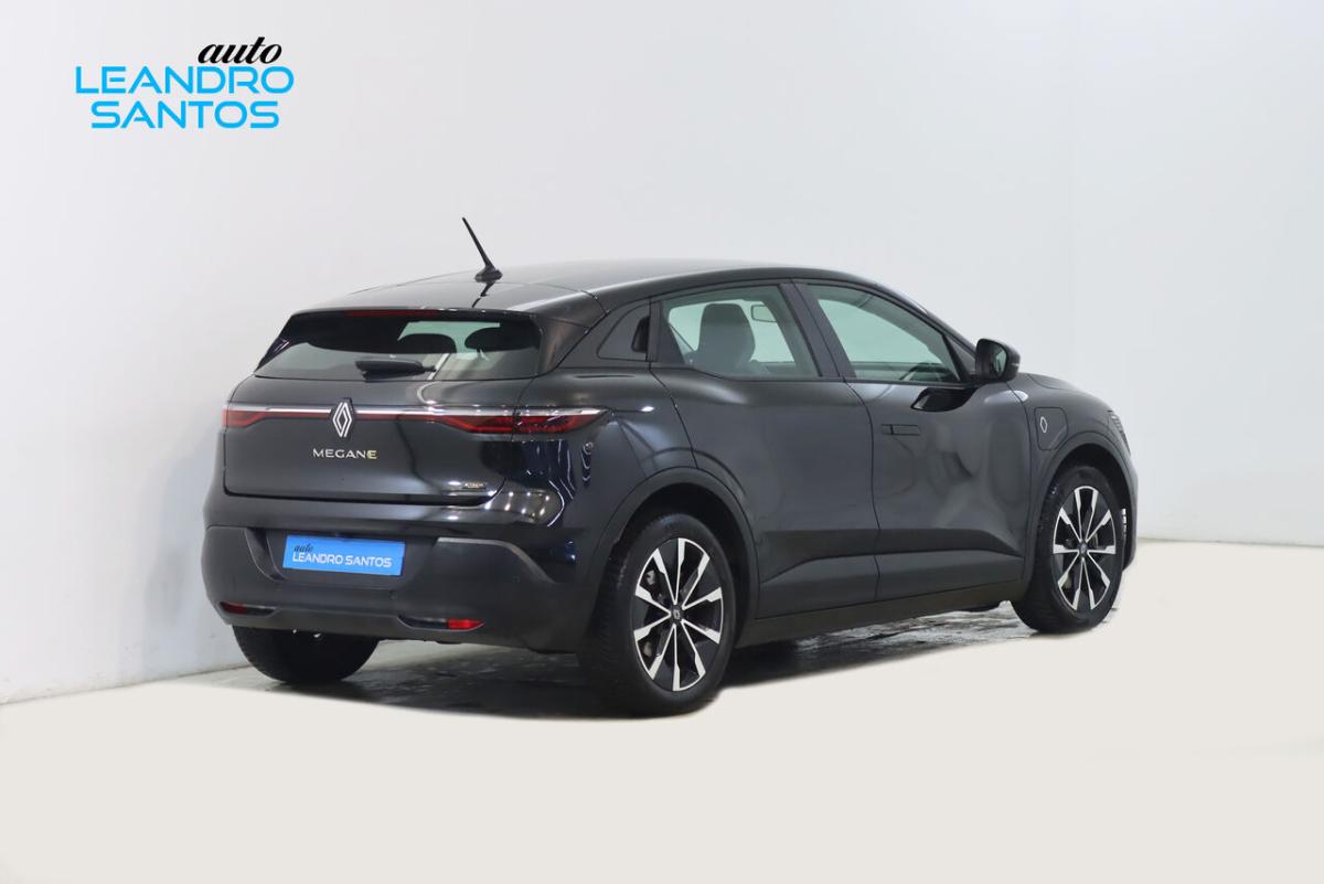 renault-megane-e-tech-2023-eletrico-0cc