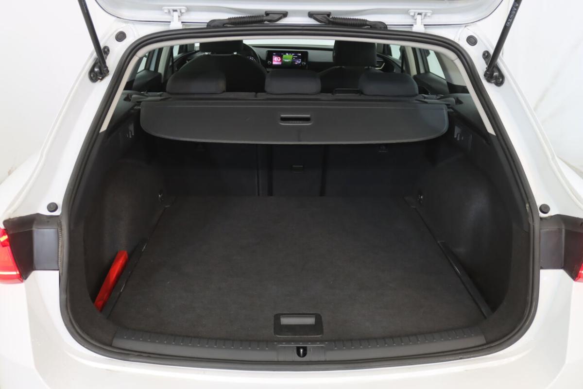 seat-leon-st-2023-diesel-1968cc