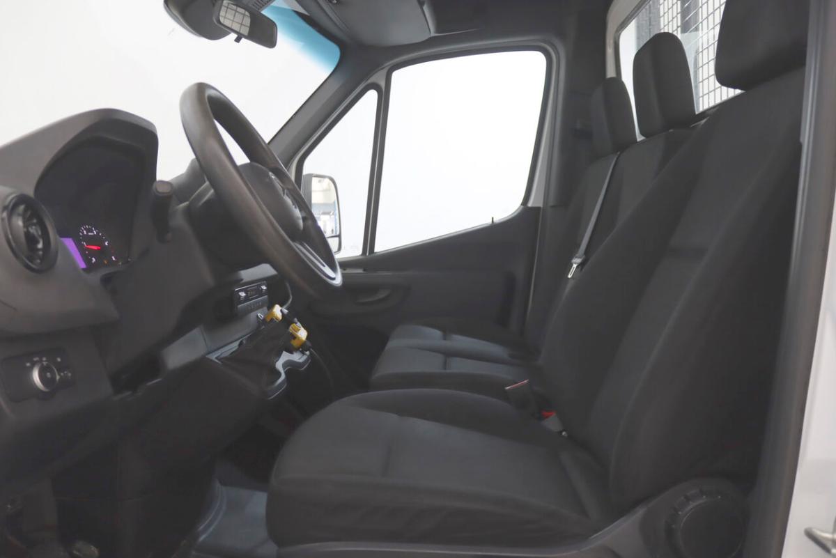 mercedes-benz-sprinter-2021-diesel-1950cc