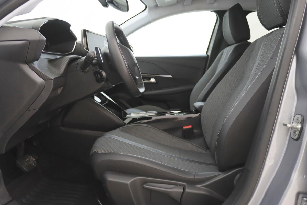 peugeot-208-2025-hibrido-a-gasolina-1199cc
