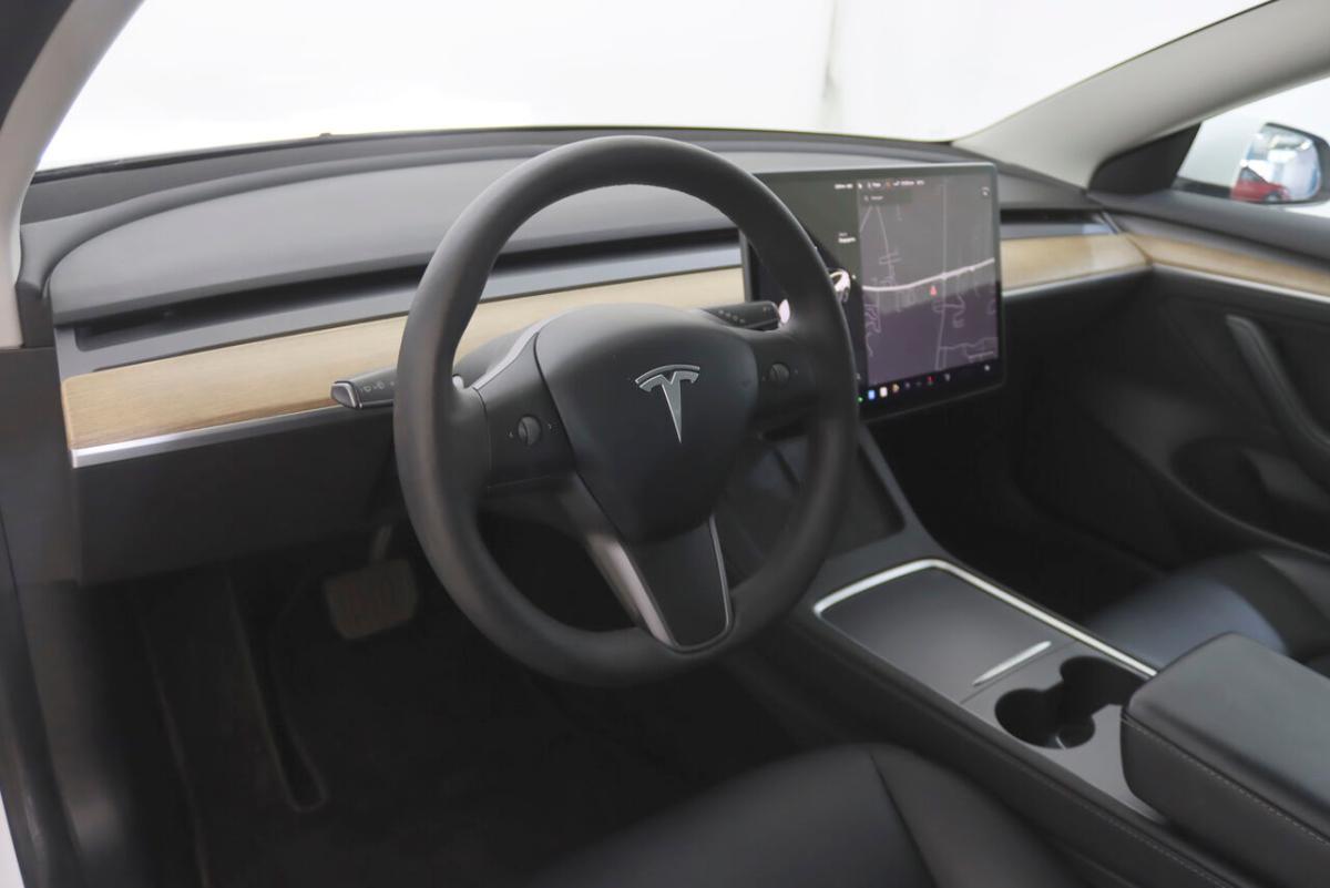 tesla-model-3-standard-range-plus-2022-eletrico-1cc