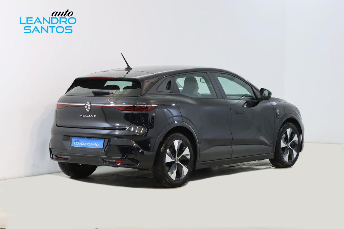 renault-megane-e-tech-2023-eletrico-0cc