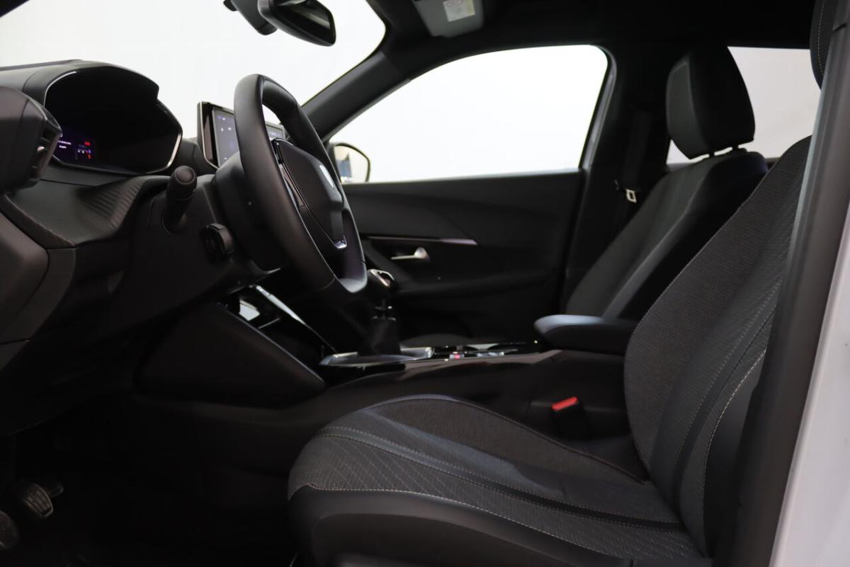peugeot-2008-1-2-puretech-2025-gasolina-1199cc