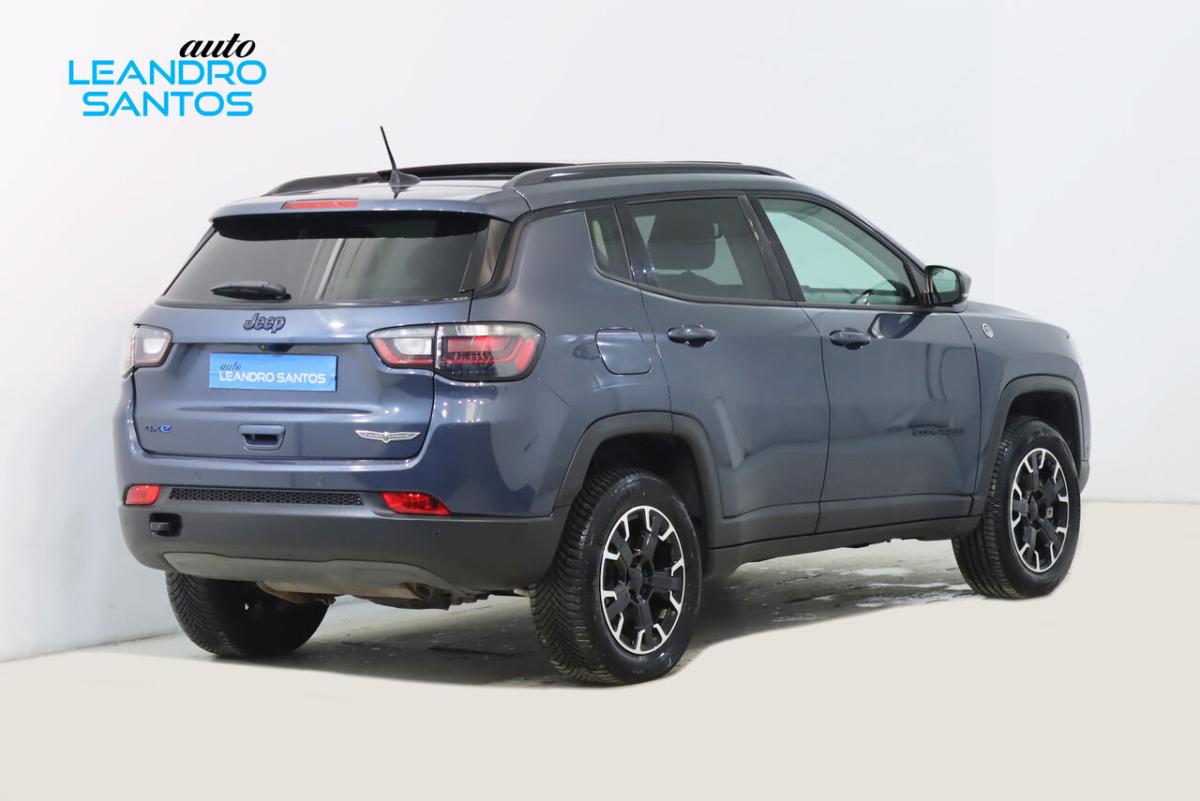 jeep-compass-2023-hibrido-1332cc