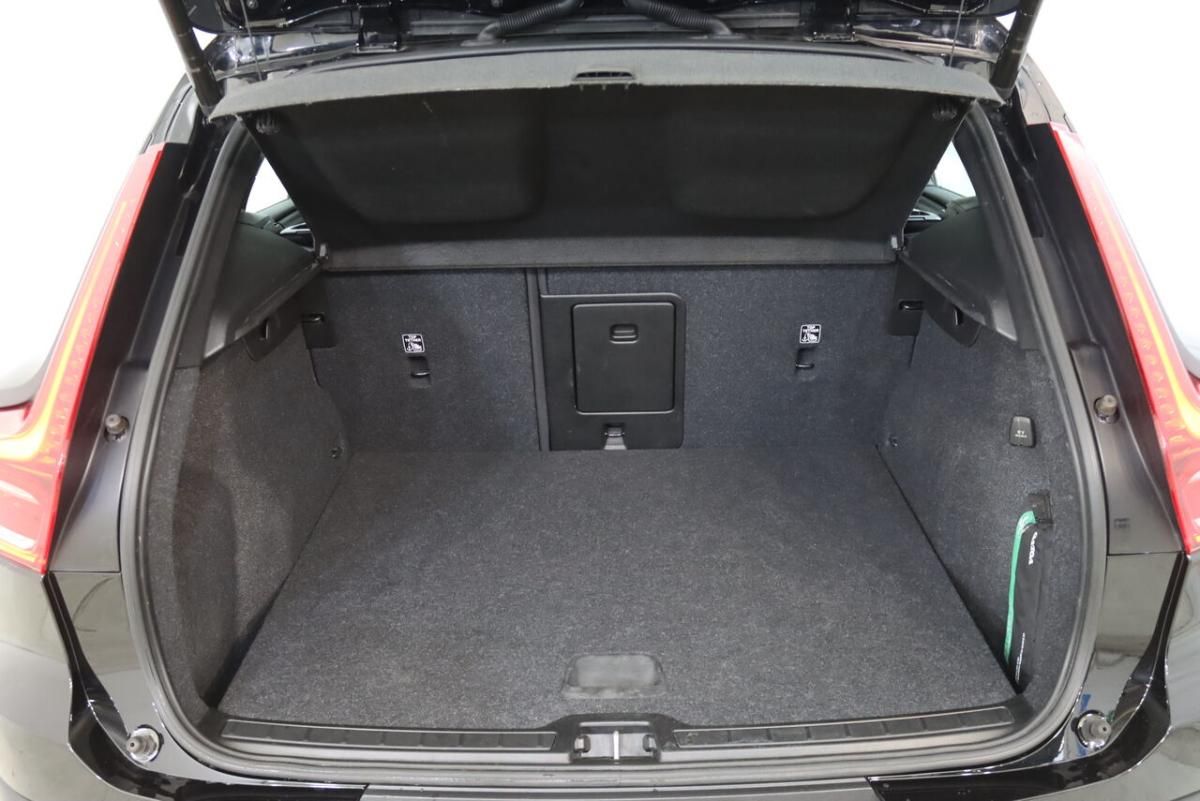 volvo-xc40-2021-hibrido-1477cc