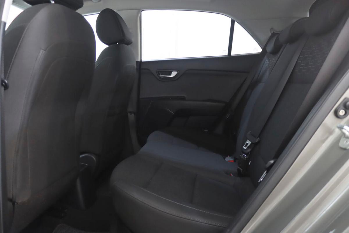 kia-rio-2023-gasolina-998cc