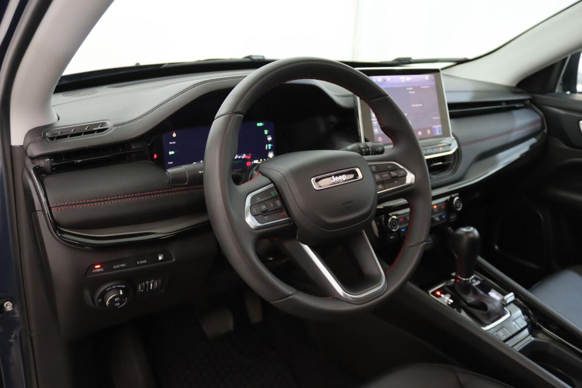 jeep-compass-2023-hibrido-1332cc