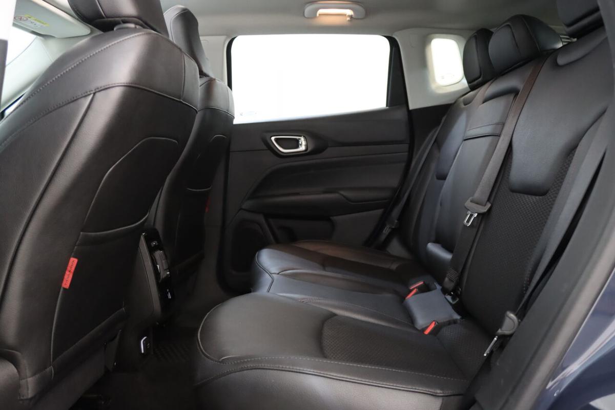 jeep-compass-2023-hibrido-1332cc