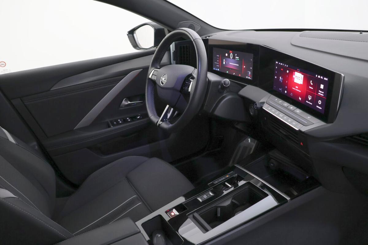 opel-astra-sport-tourer-2024-hibrido-1598cc