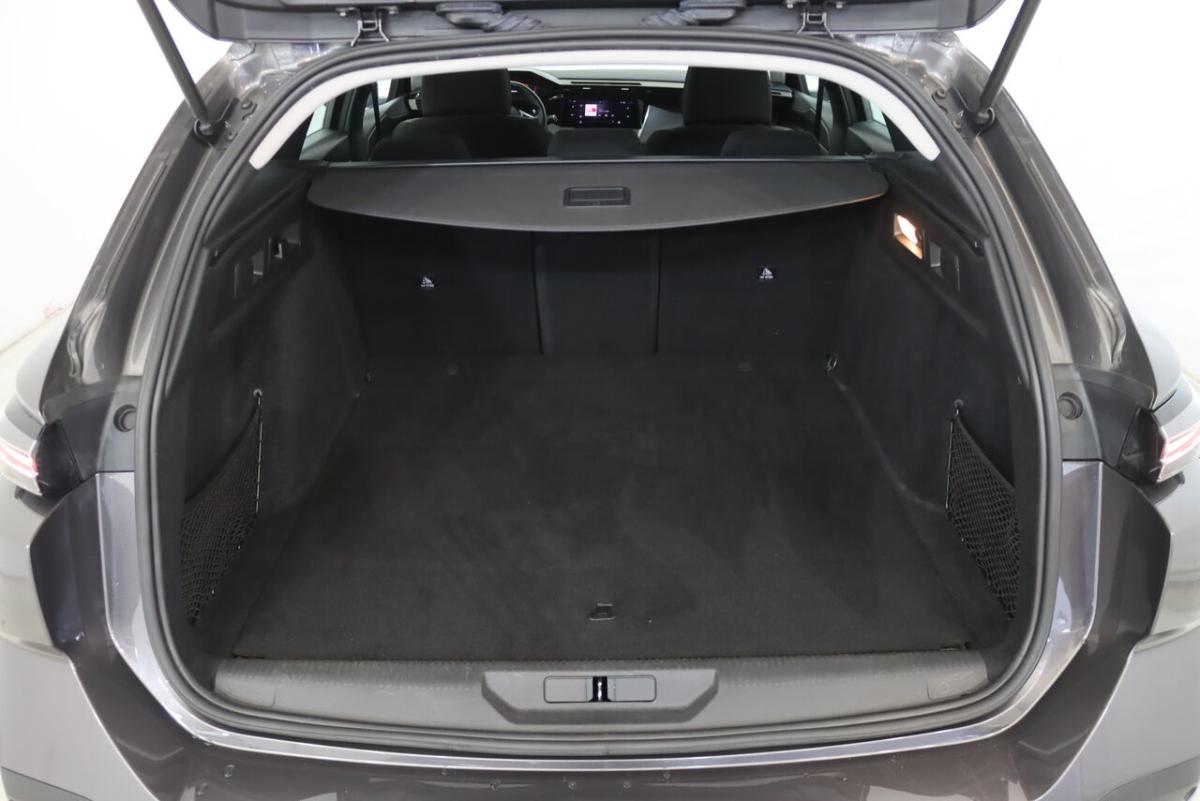 peugeot-308-sw-2022-diesel-1499cc