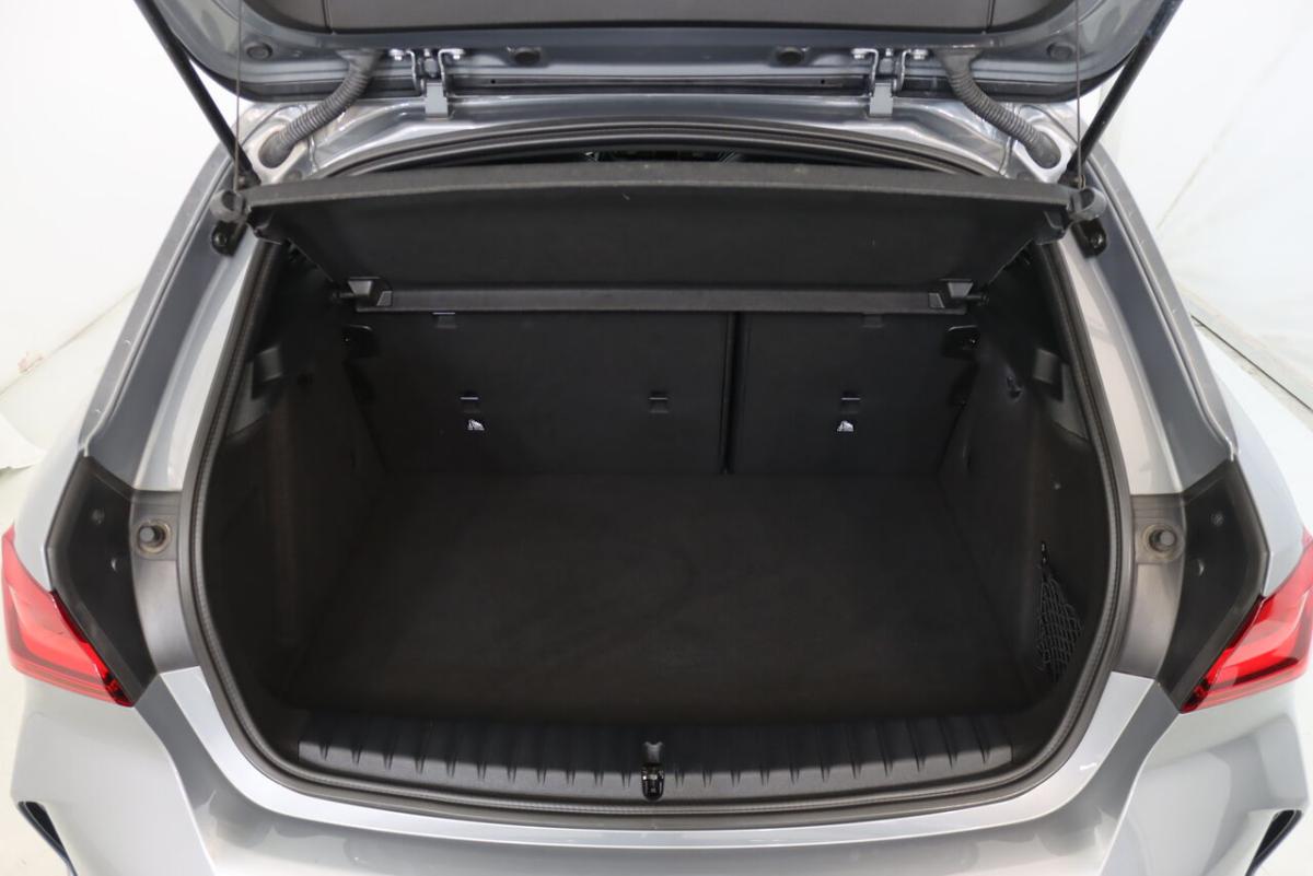 bmw-serie-1-2023-diesel-1496cc