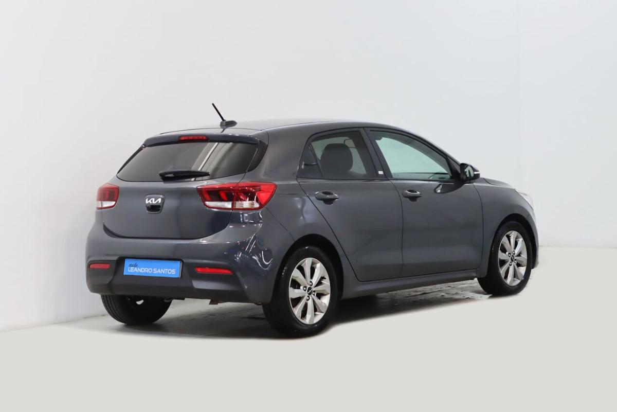 kia-rio-2023-gasolina-998cc