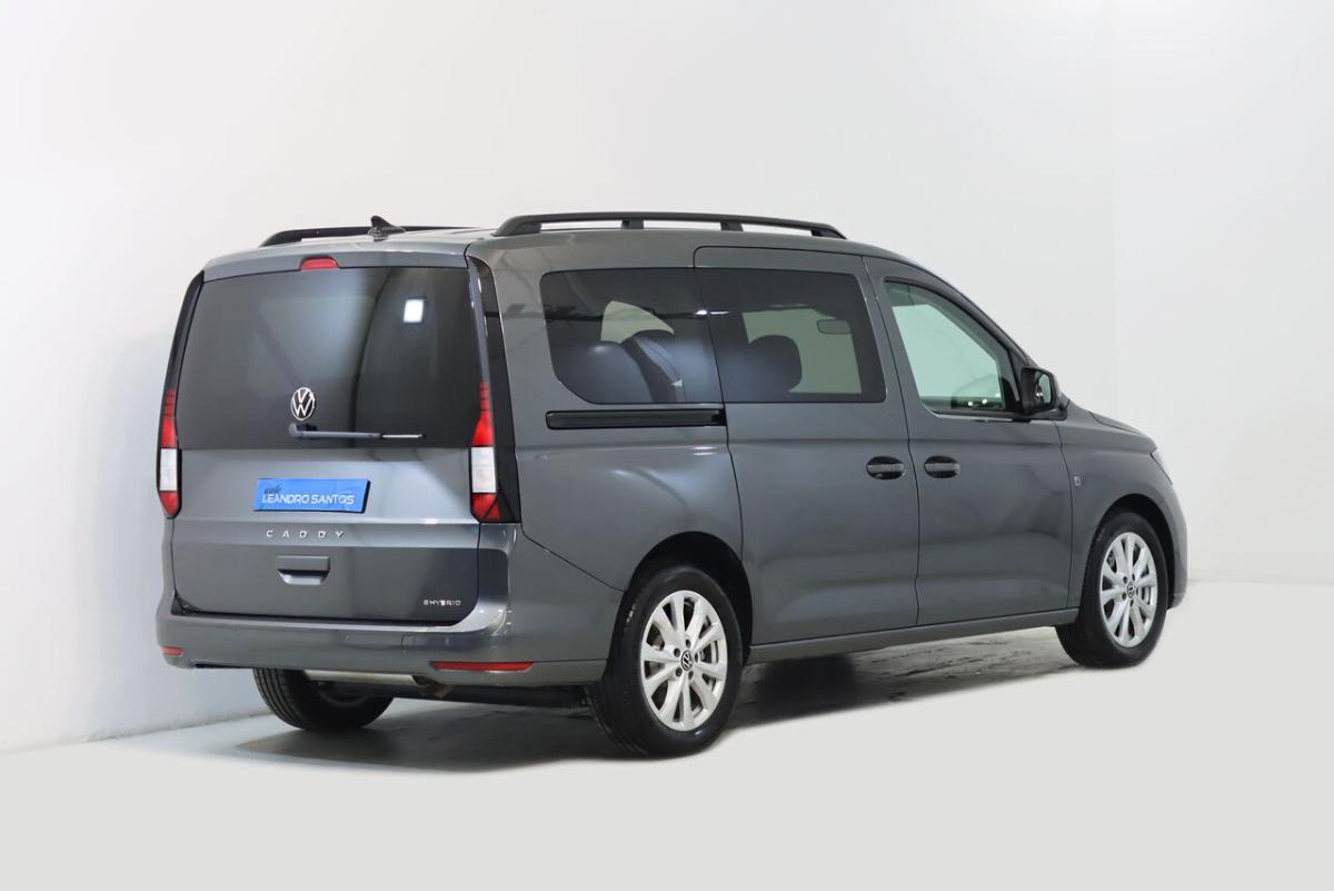 volkswagen-caddy-2025-hibrido-1498cc