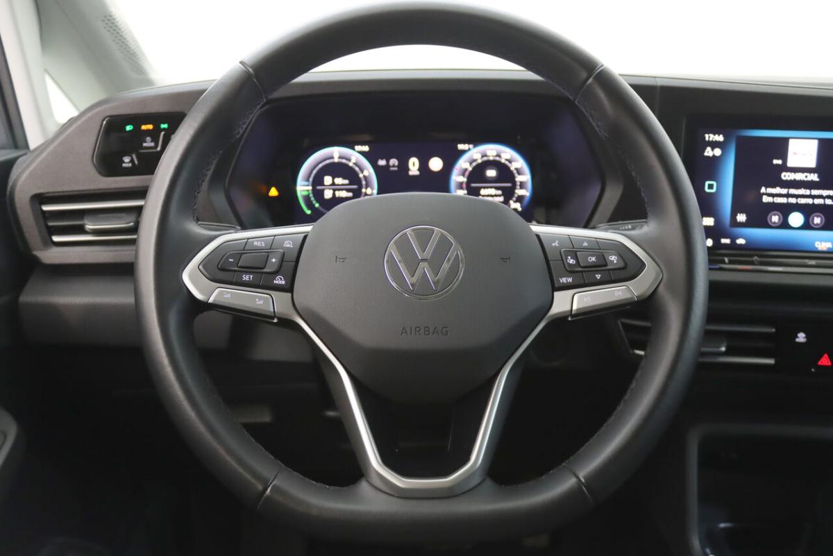 volkswagen-caddy-2025-hibrido-1498cc