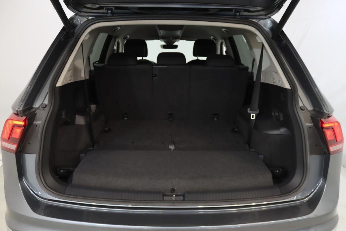volkswagen-tiguan-allspace-2023-diesel-1968cc