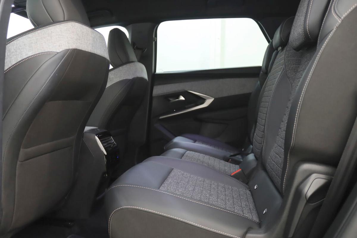 peugeot-5008-2025-hibrido-a-gasolina-1199cc
