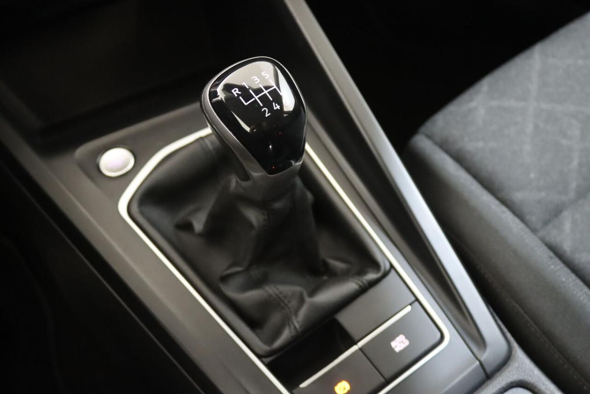 volkswagen-golf-variant-2021-diesel-1968cc