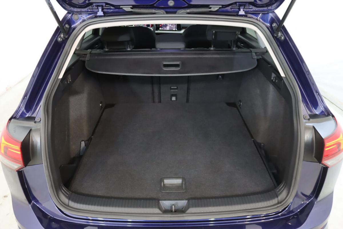 volkswagen-golf-variant-2021-diesel-1968cc