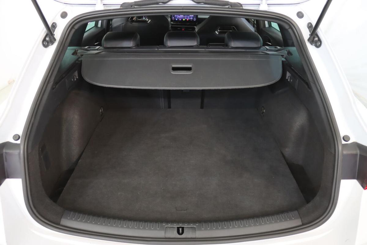 cupra-leon-sportstourer-2024-hibrido-1395cc