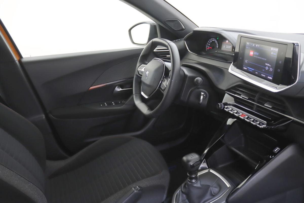 peugeot-2008-1-2-puretech-2023-gasolina-1199cc
