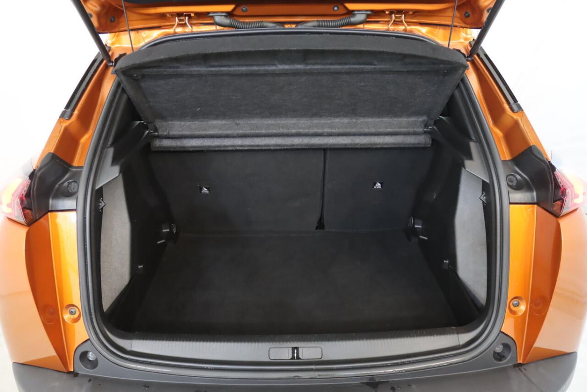 peugeot-2008-1-2-puretech-2023-gasolina-1199cc