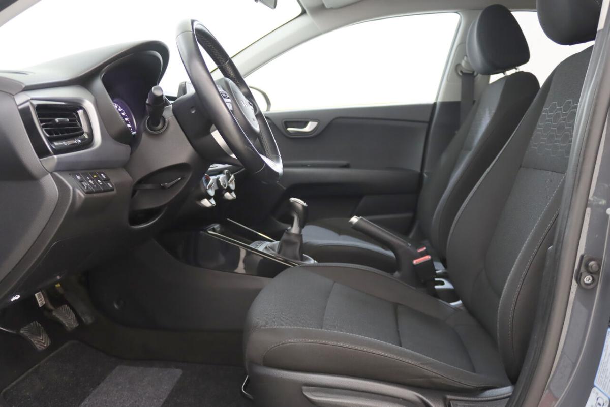 kia-rio-2023-gasolina-998cc
