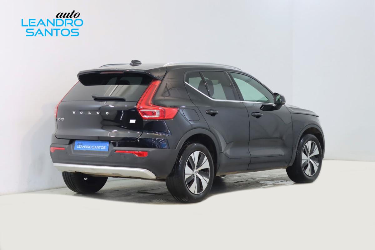 volvo-xc40-2022-hibrido-1477cc
