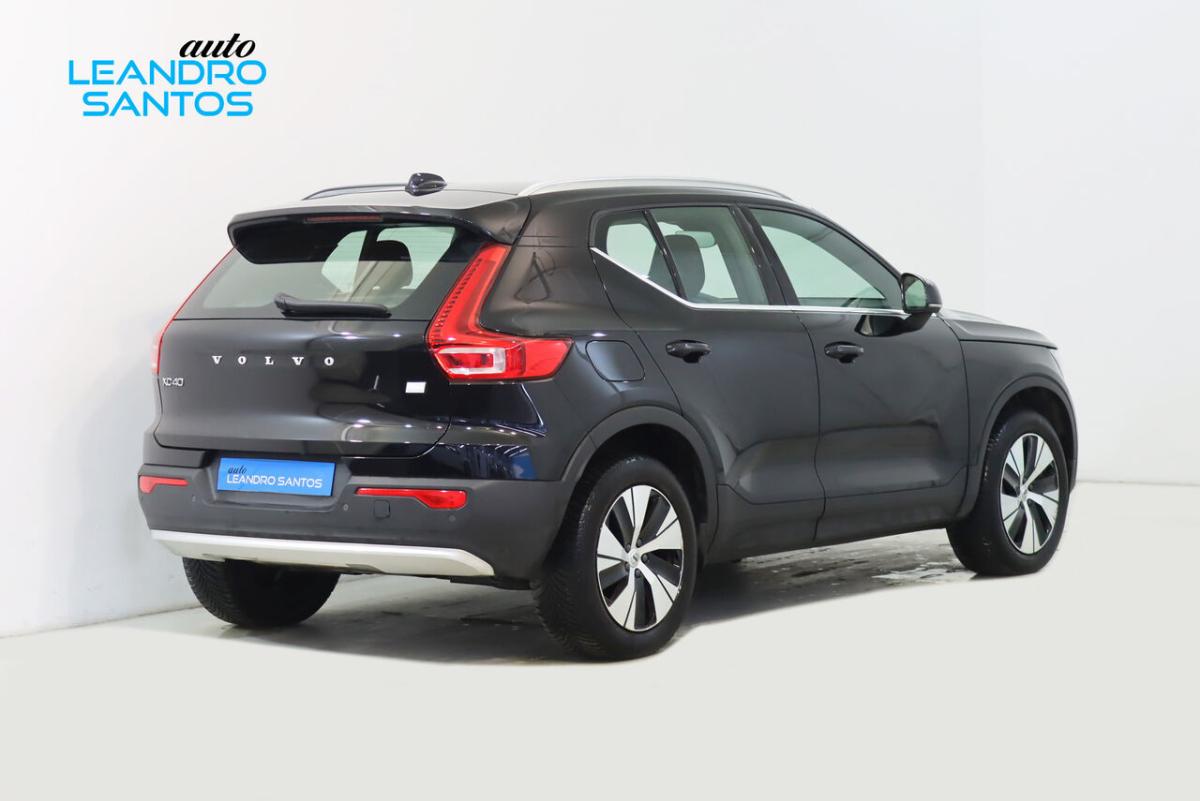 volvo-xc40-2023-hibrido-1477cc
