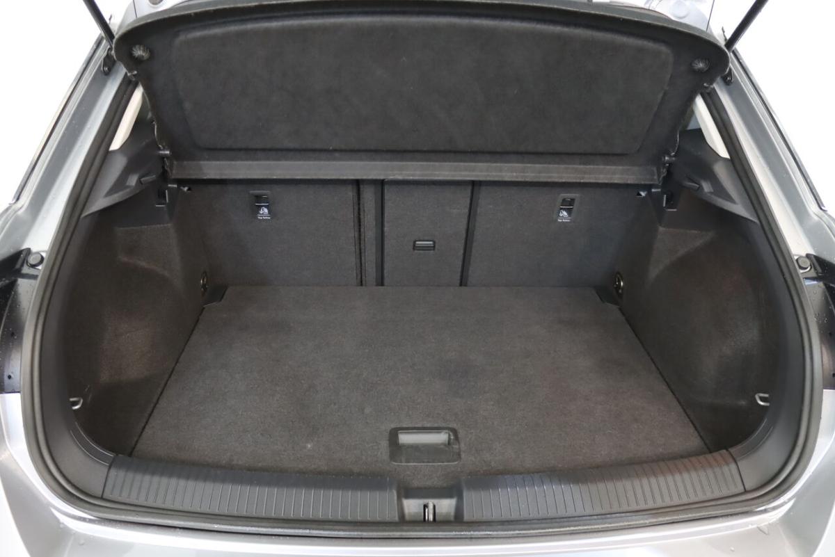 volkswagen-t-roc-2024-gasolina-999cc