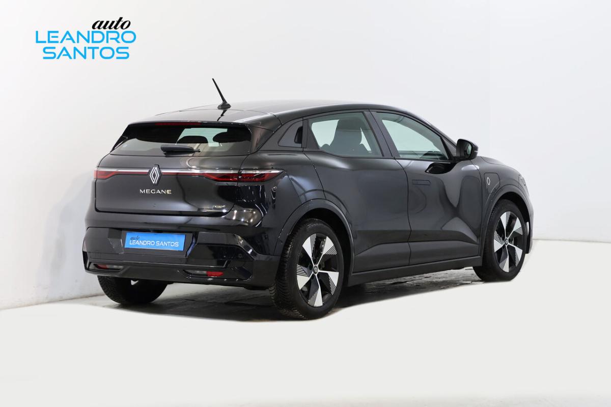 renault-megane-e-tech-2023-eletrico-0cc