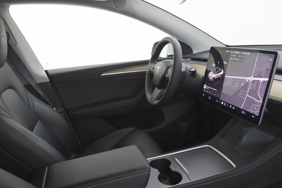tesla-model-y-2023-eletrico-587cc