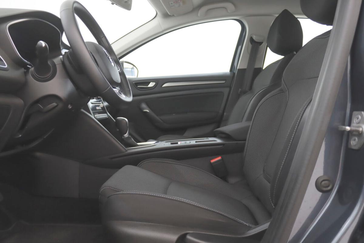 renault-megane-sport-tourer-2023-diesel-1461cc