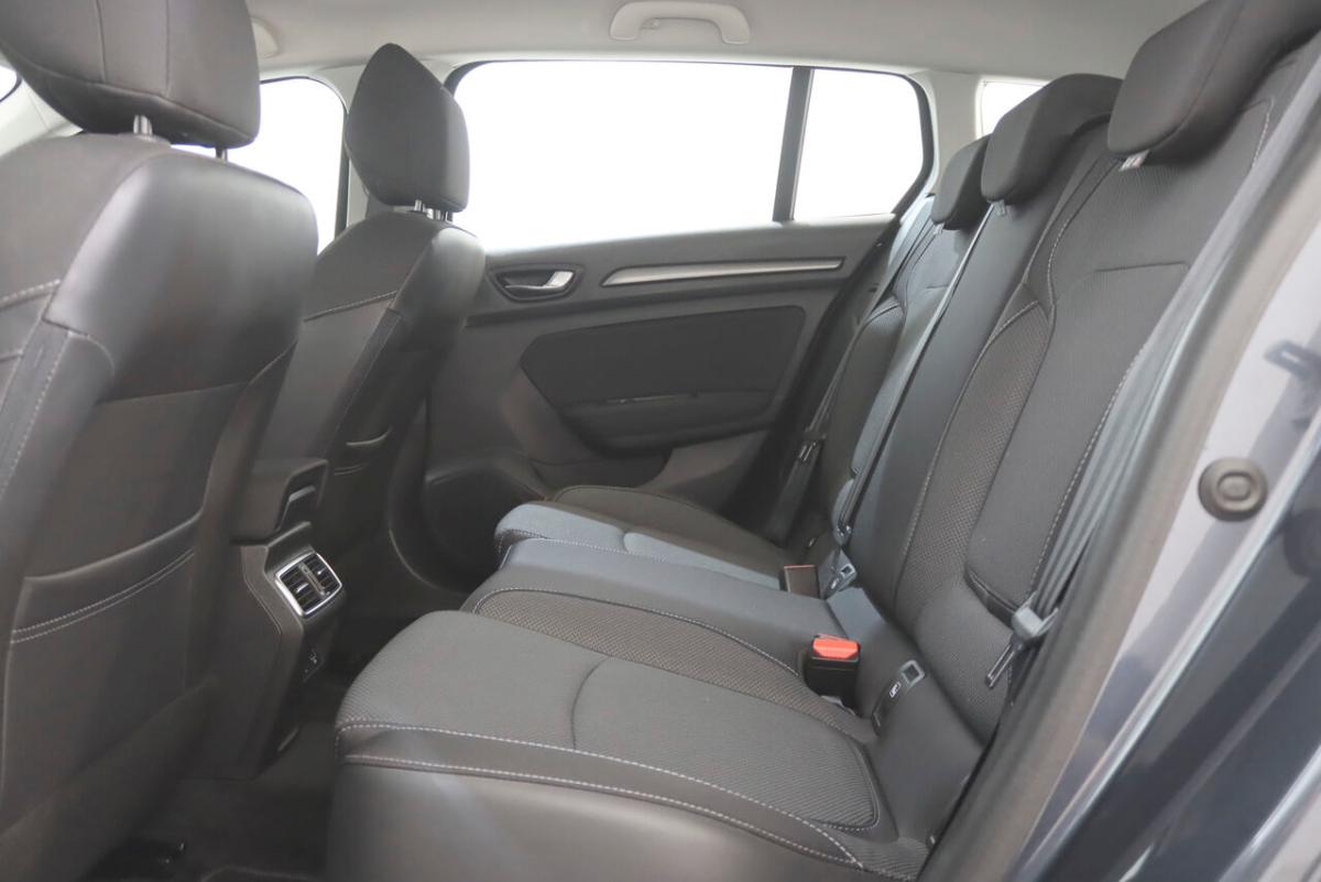 renault-megane-sport-tourer-2023-diesel-1461cc