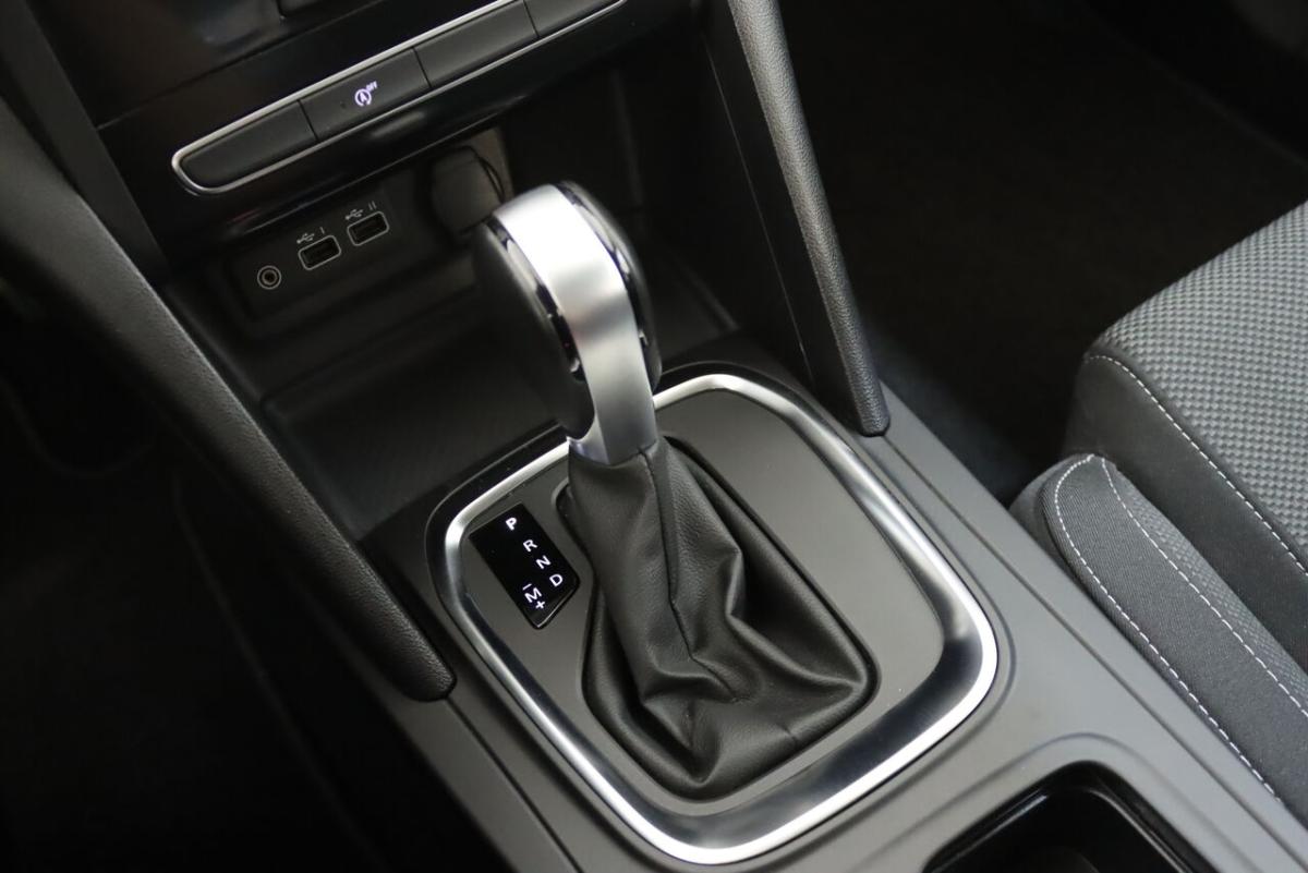 renault-megane-sport-tourer-2023-diesel-1461cc