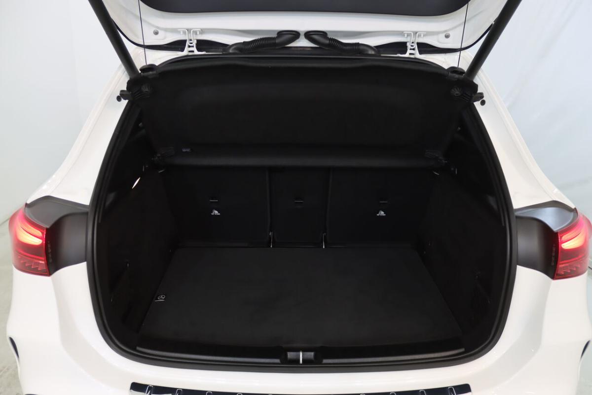 mercedes-benz-gla-2025-hibrido-1332cc