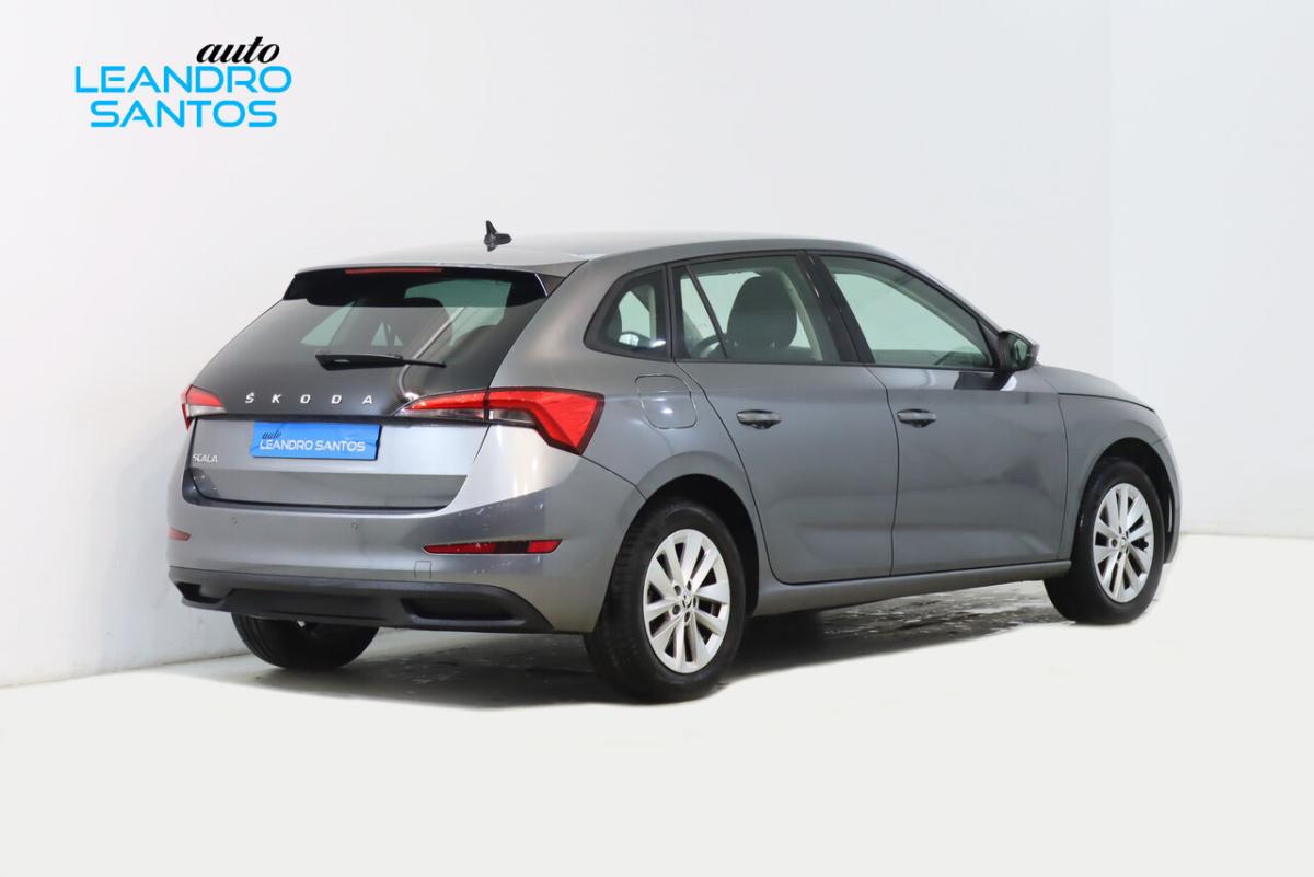 skoda-scala-2023-gasolina-999cc