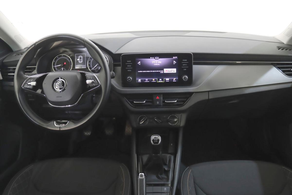 skoda-scala-2023-gasolina-999cc