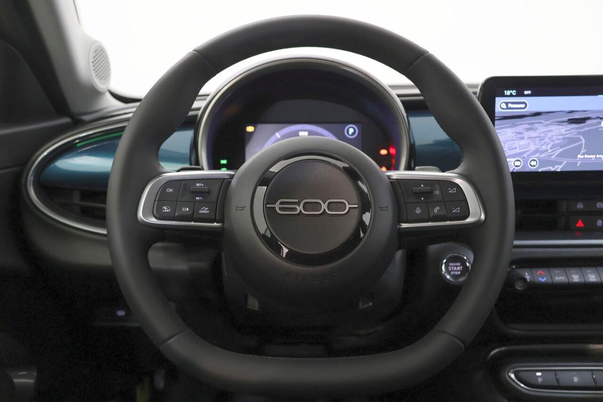 fiat-600-2025-hibrido-a-gasolina-1199cc