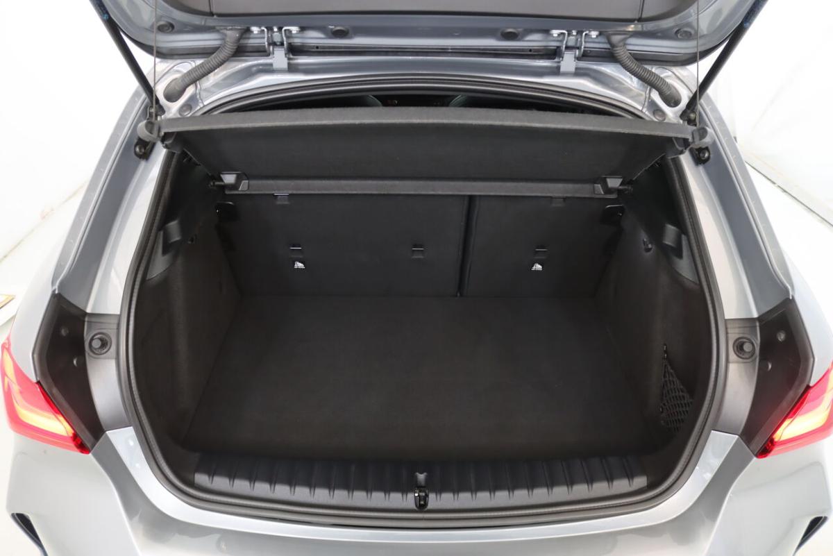 bmw-serie-1-2023-diesel-1496cc