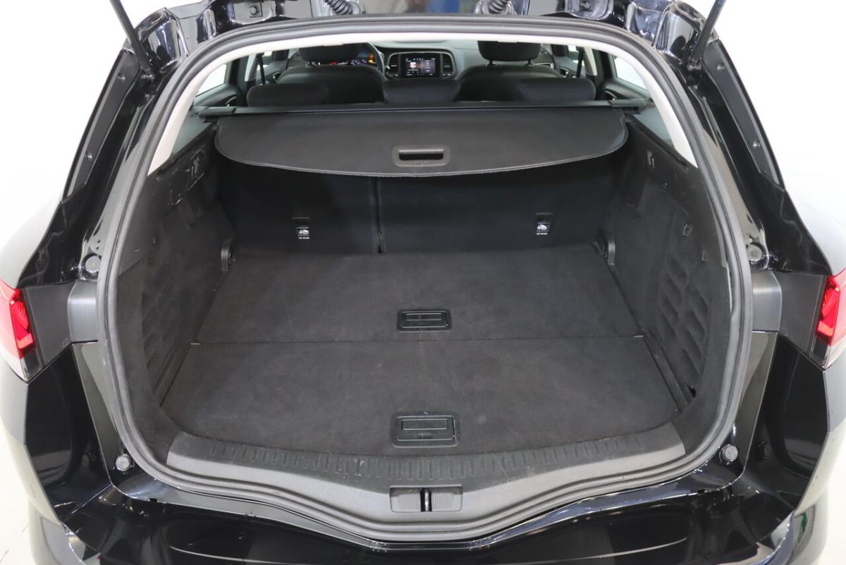 renault-megane-sport-tourer-2024-diesel-1461cc