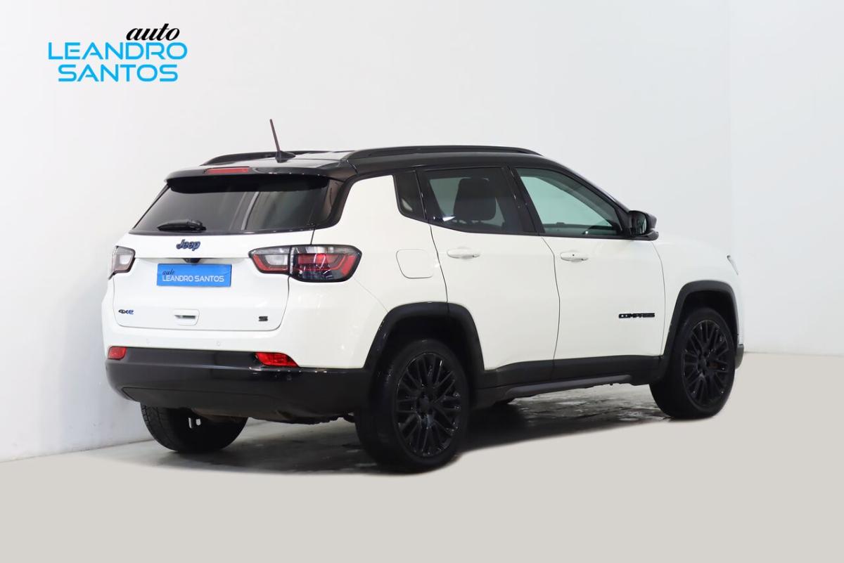 jeep-compass-2023-hibrido-1332cc