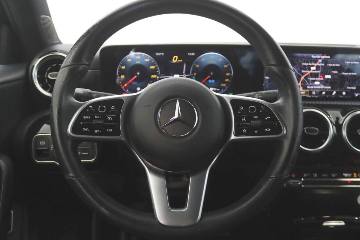 mercedes-benz-classe-a-2021-hibrido-1332cc