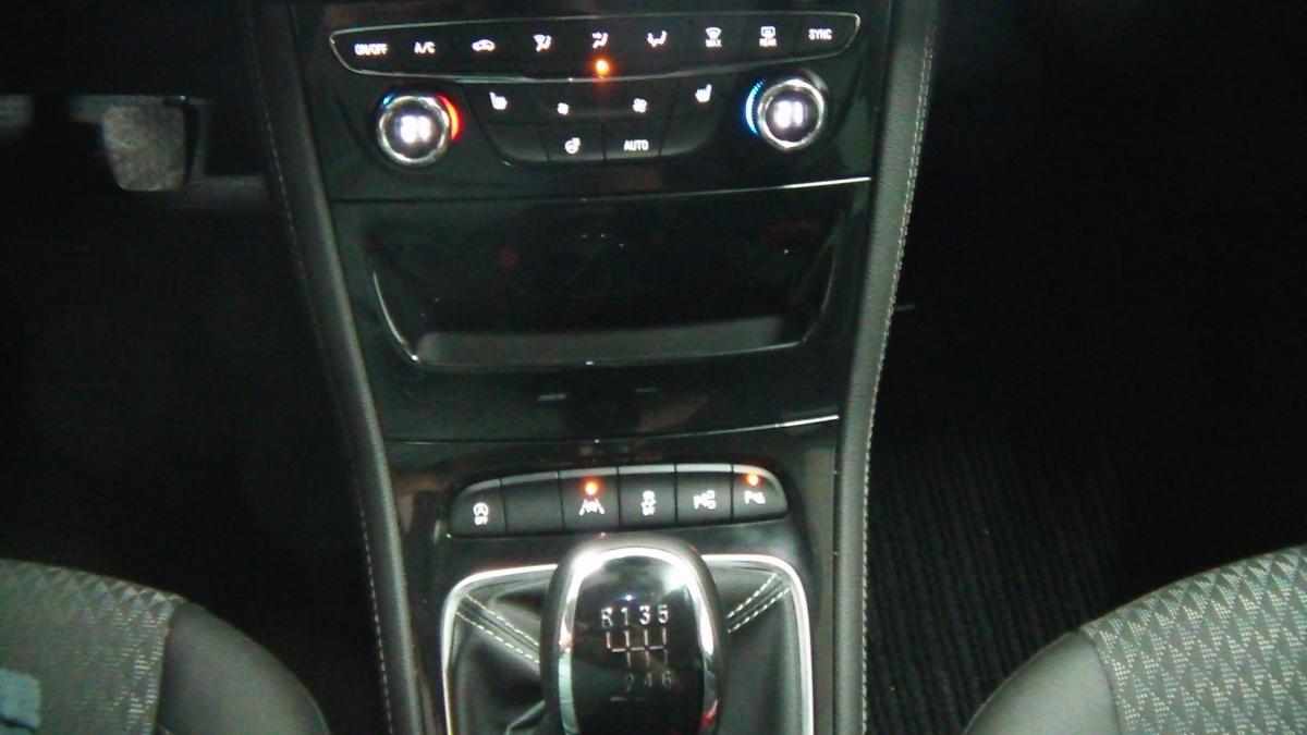 opel-astra-1-6-cdti-2017-diesel-1598cc