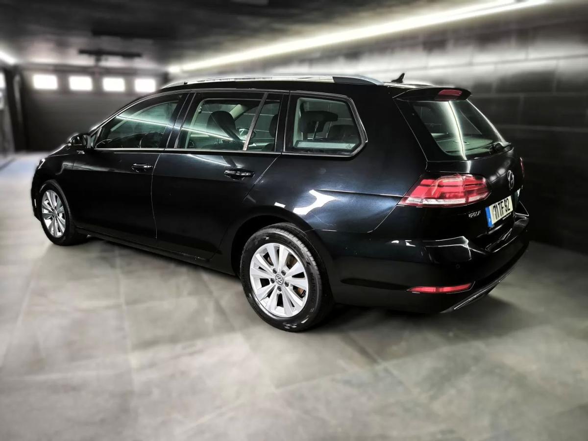 volkswagen-golf-variant-2017-diesel-1598cc