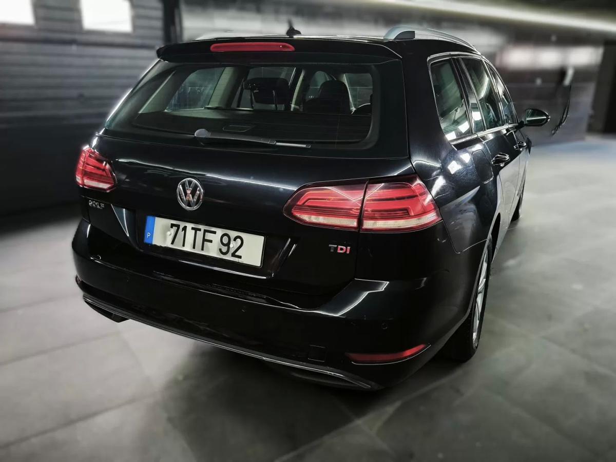volkswagen-golf-variant-2017-diesel-1598cc
