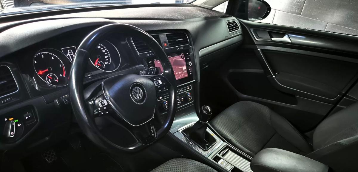 volkswagen-golf-variant-2017-diesel-1598cc