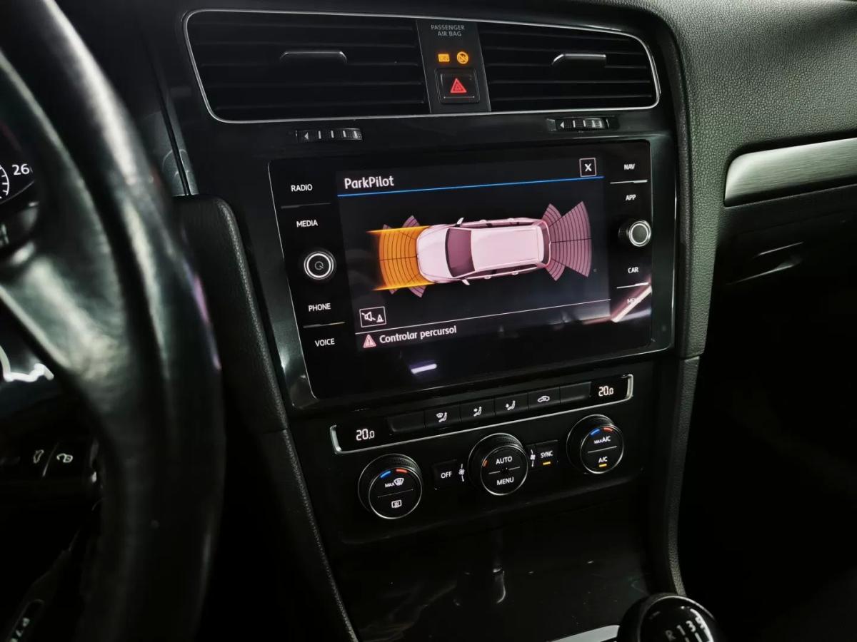 volkswagen-golf-variant-2017-diesel-1598cc