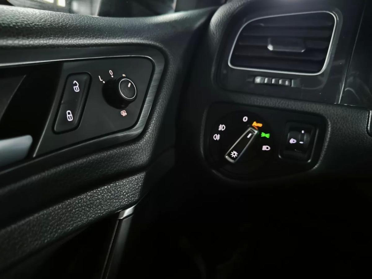 volkswagen-golf-variant-2017-diesel-1598cc